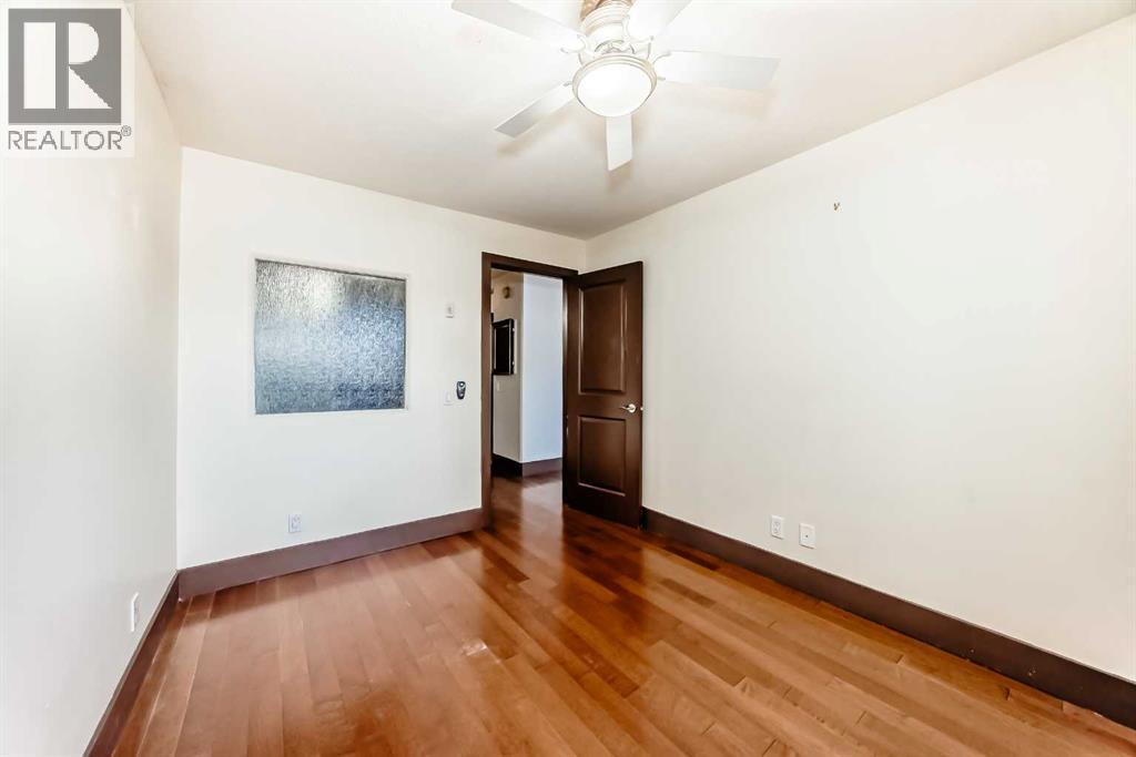 #206 2417 17 Street SW - 24
