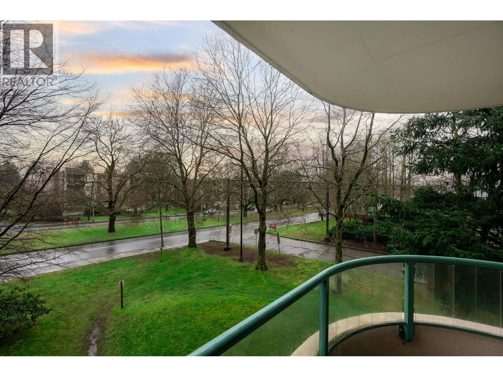 #305-8811 LANSDOWNE Road, Richmond
