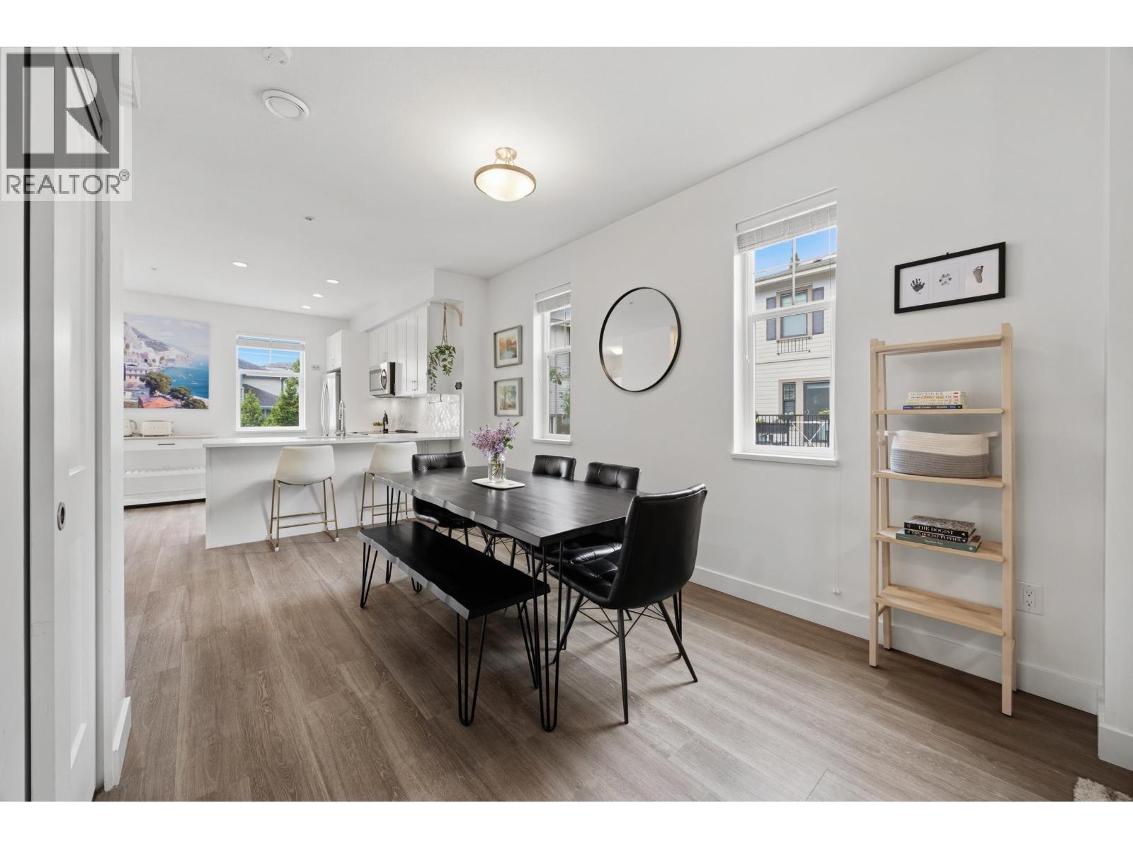 6 1818 HARBOUR STREET, Port Coquitlam