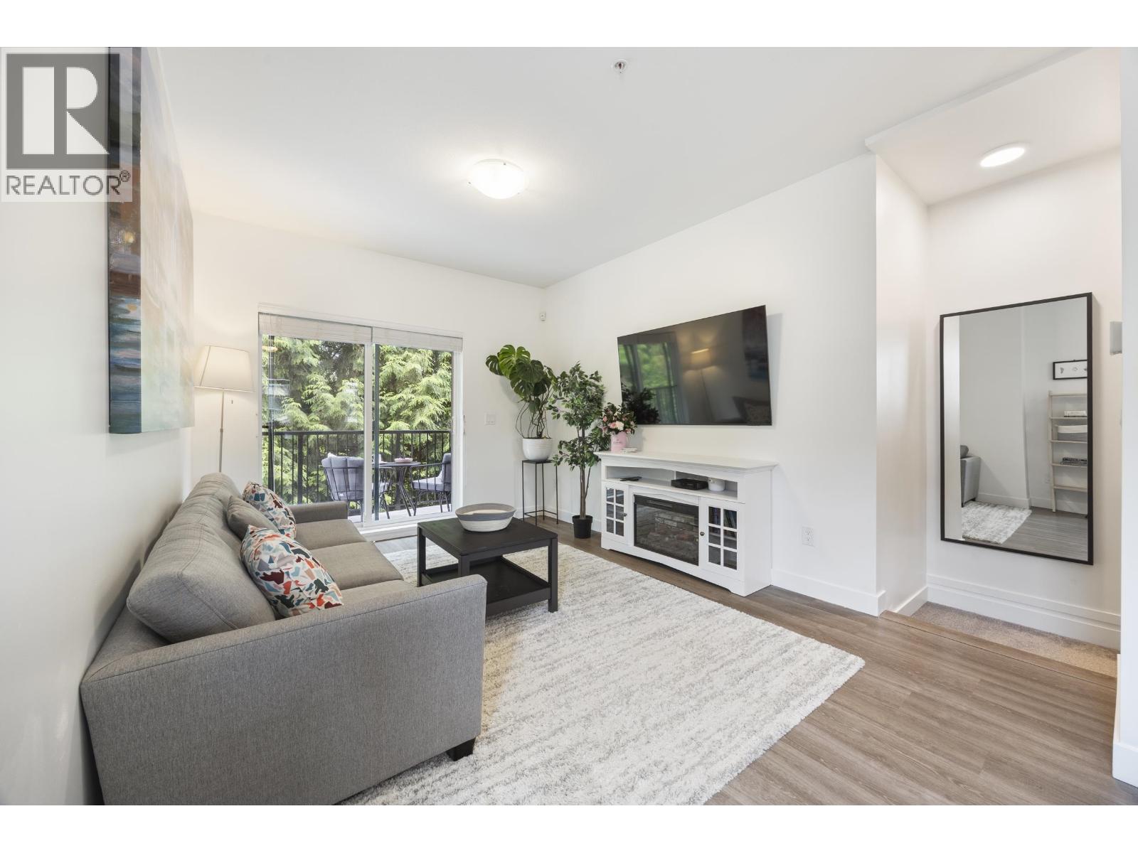 6 1818 HARBOUR STREET, Port Coquitlam