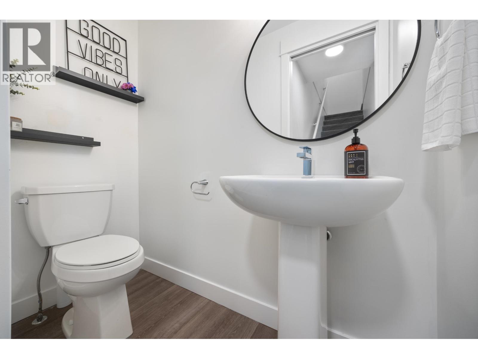 6 1818 HARBOUR STREET, Port Coquitlam