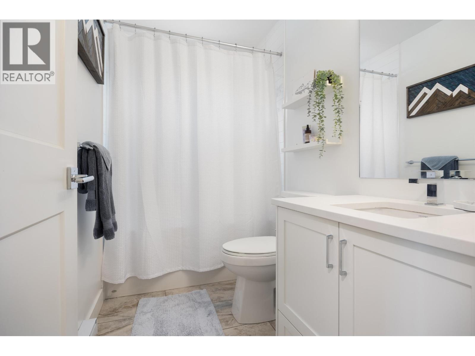 6 1818 HARBOUR STREET, Port Coquitlam