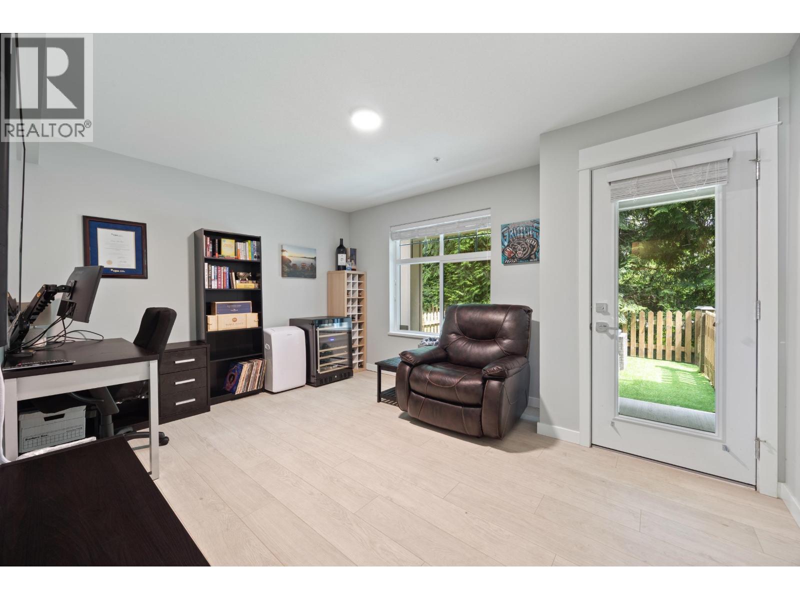 6 1818 HARBOUR STREET, Port Coquitlam