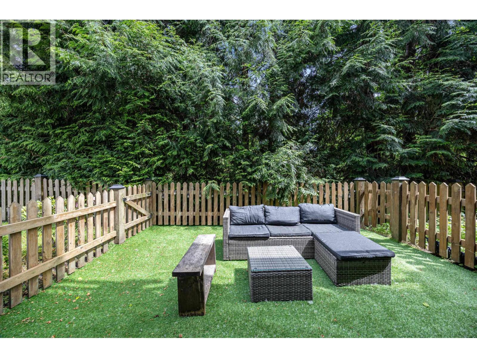 6 1818 HARBOUR STREET, Port Coquitlam