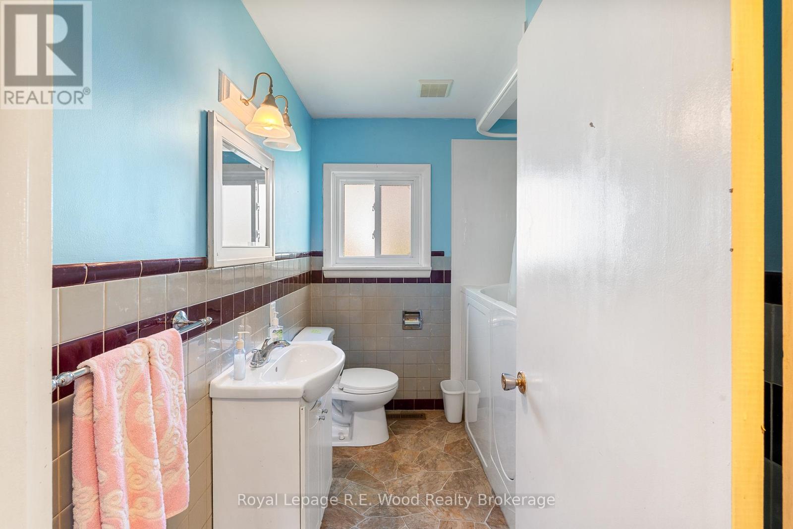 286 WALNUT STREET - 15