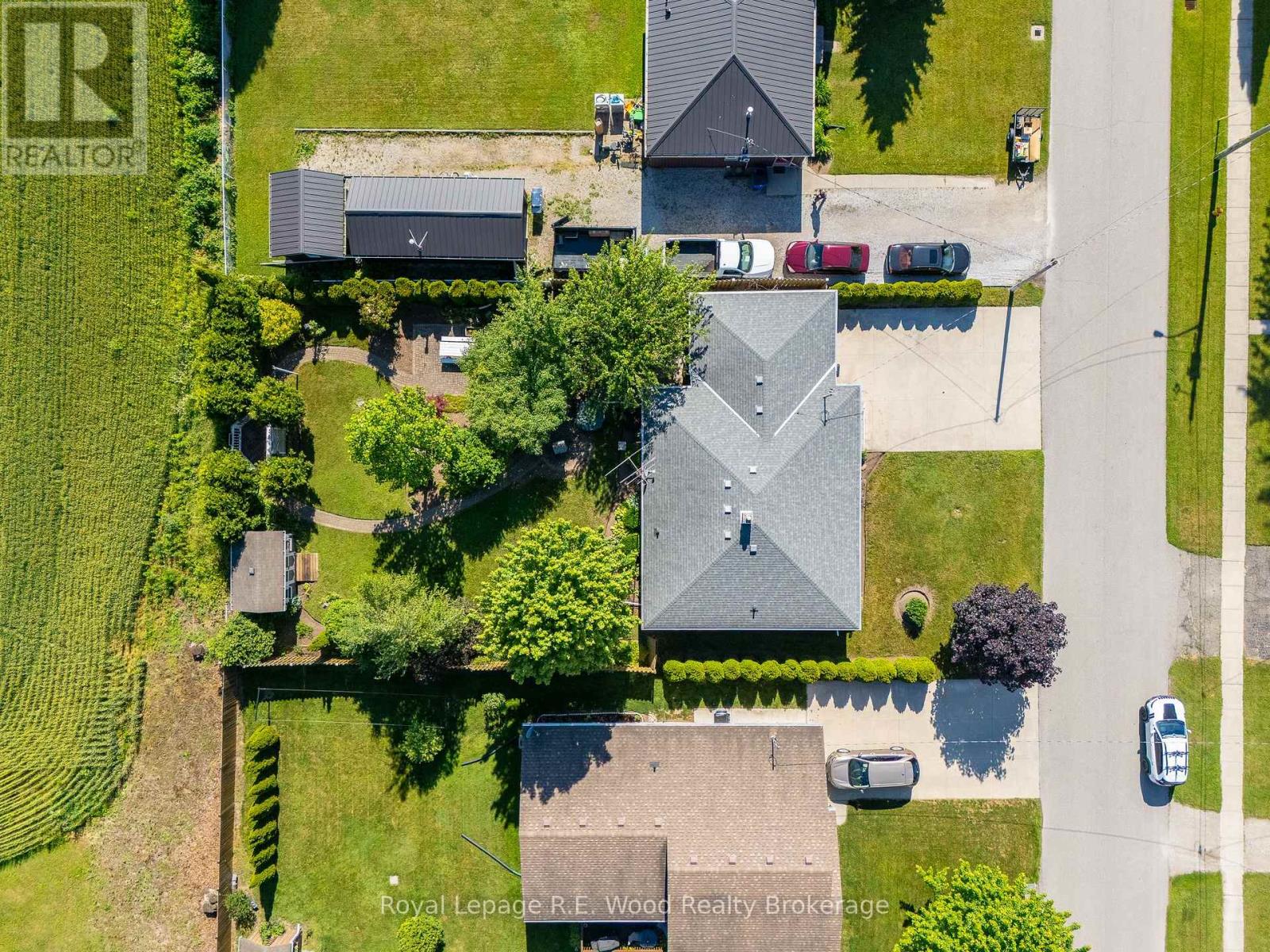 286 WALNUT STREET - 22