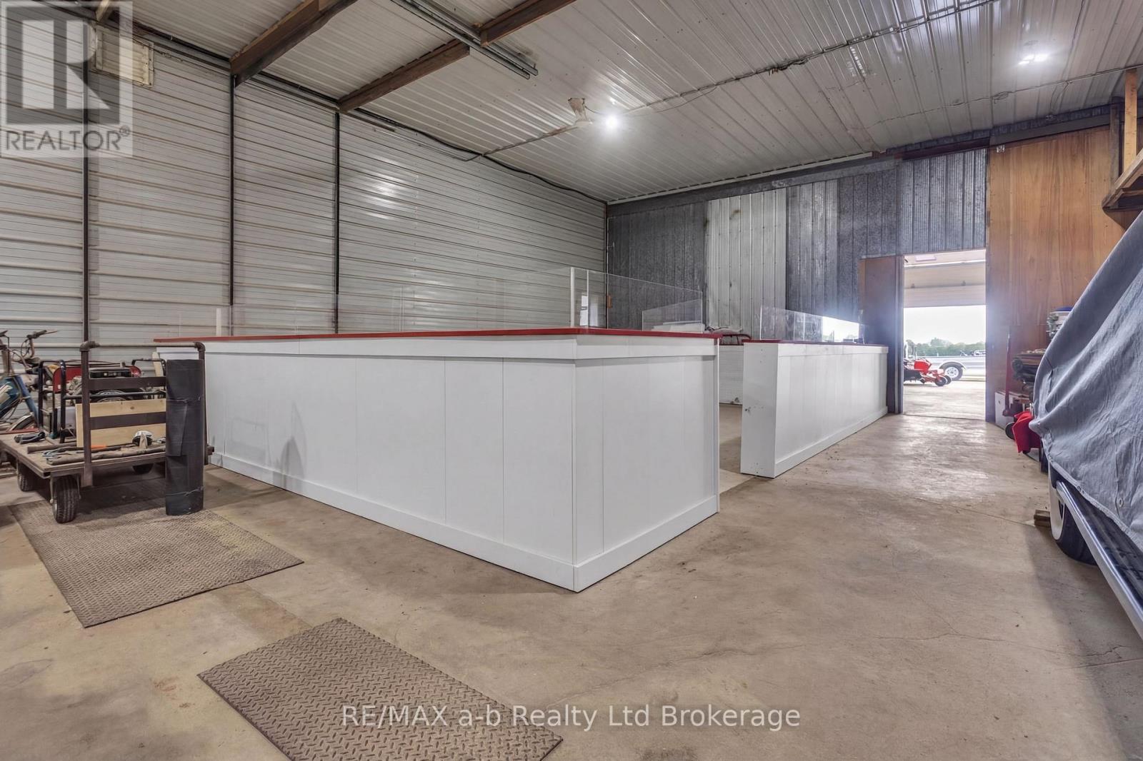 1813 NORFOLK COUNTY 19 ROAD W - 15
