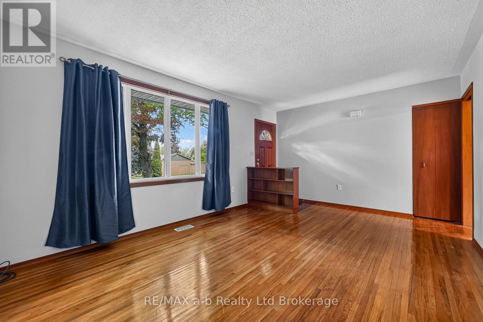 42 PRINCESS PARK ROAD - 22