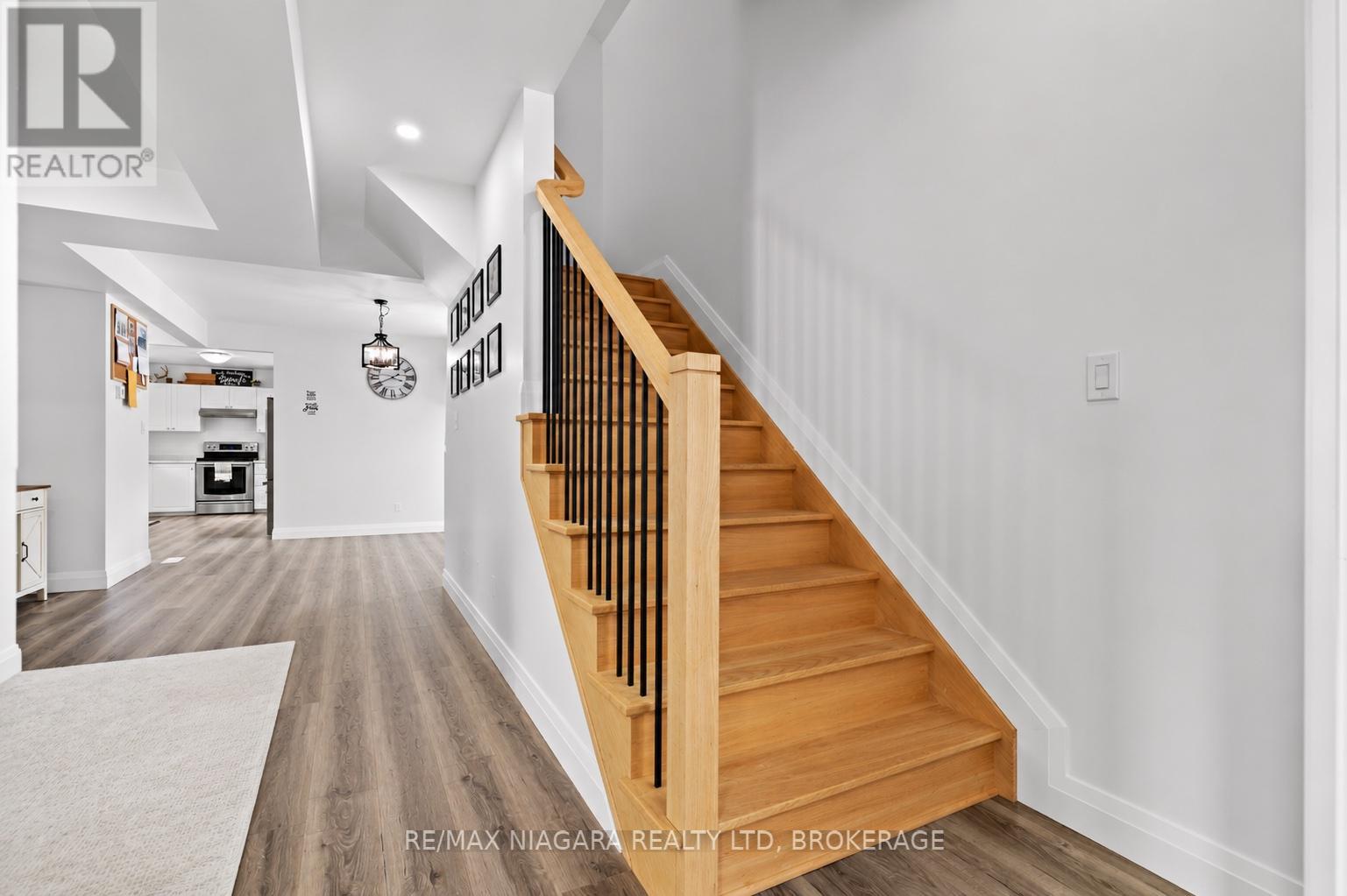 47 SULLIVAN AVENUE - Image 21