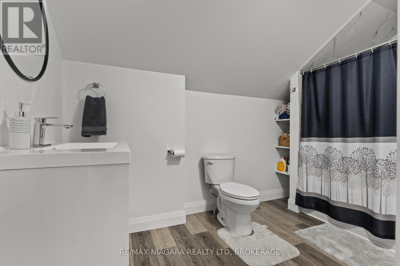 47 SULLIVAN AVENUE - Image 29