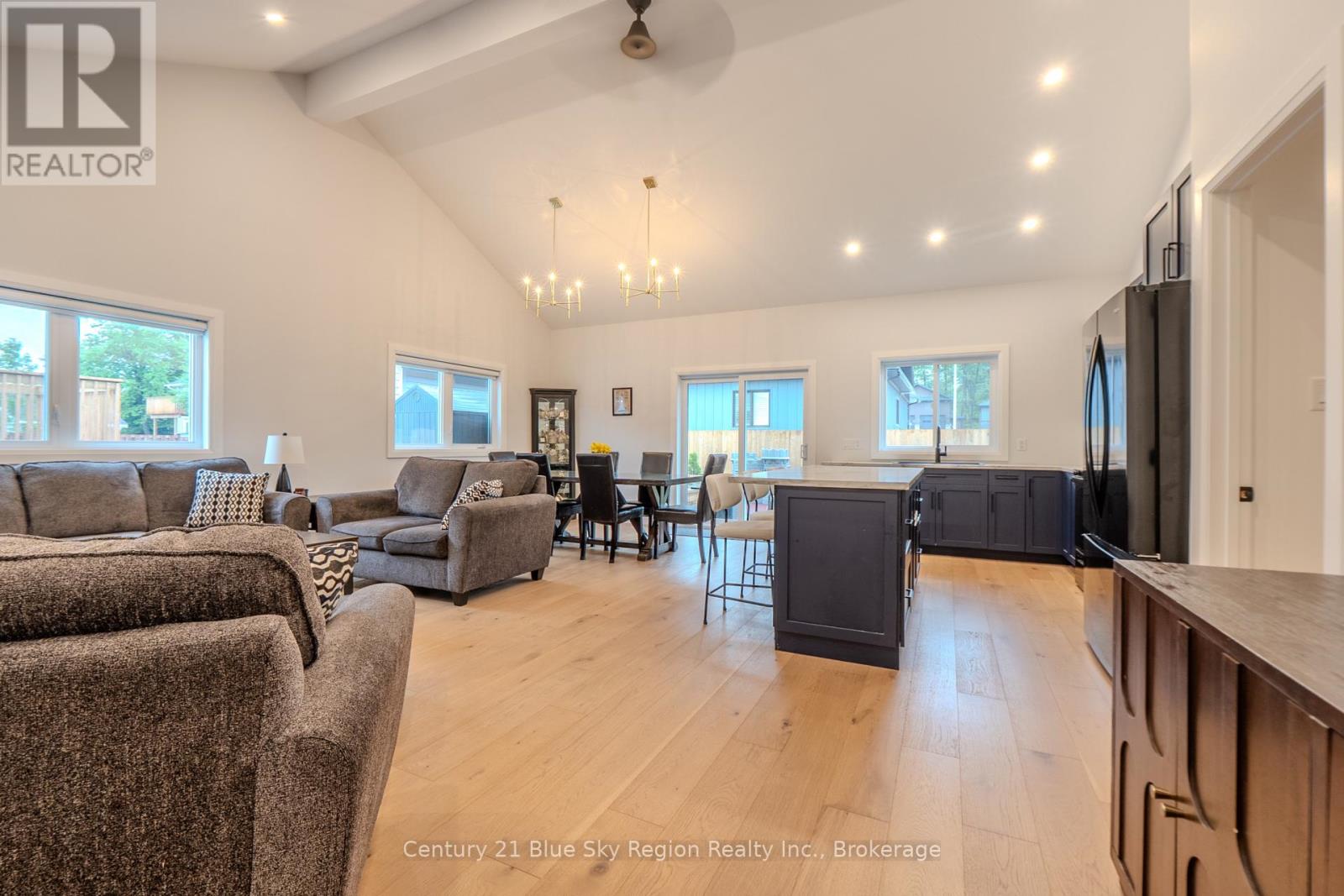 178 CARMICHAEL DRIVE - 12