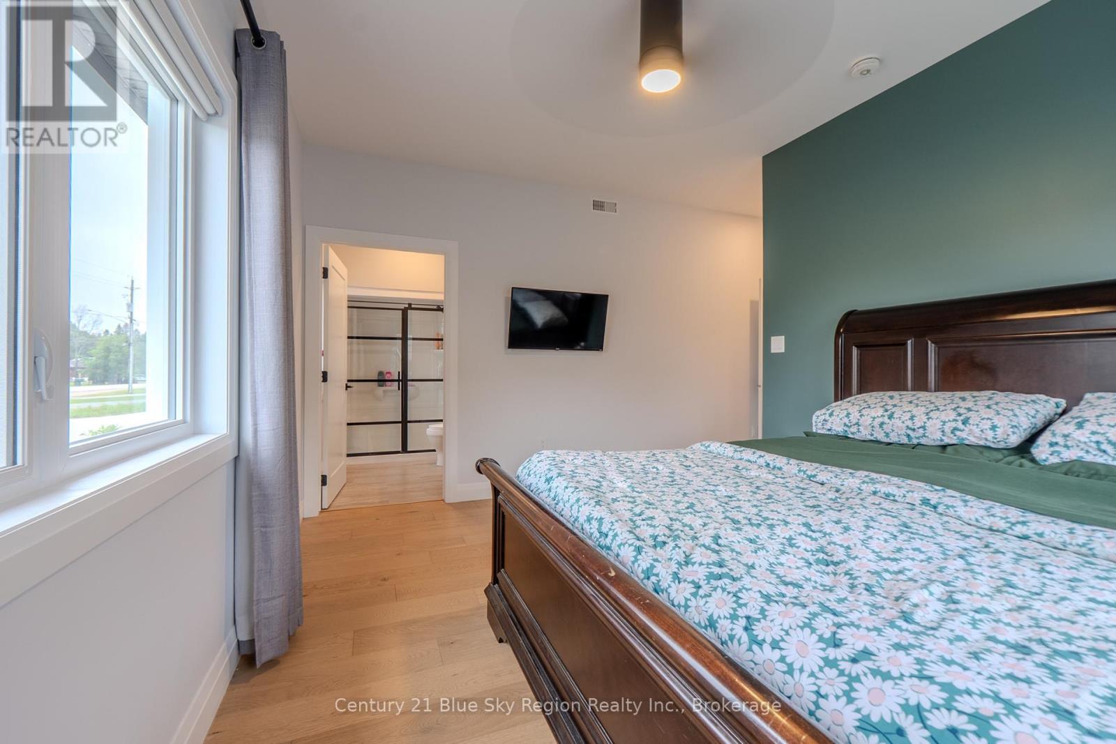 178 CARMICHAEL DRIVE - 18
