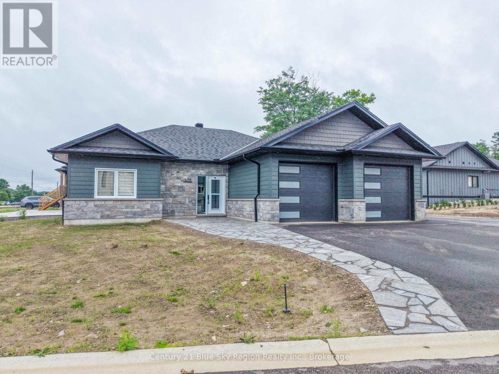 178 CARMICHAEL DRIVE - 2