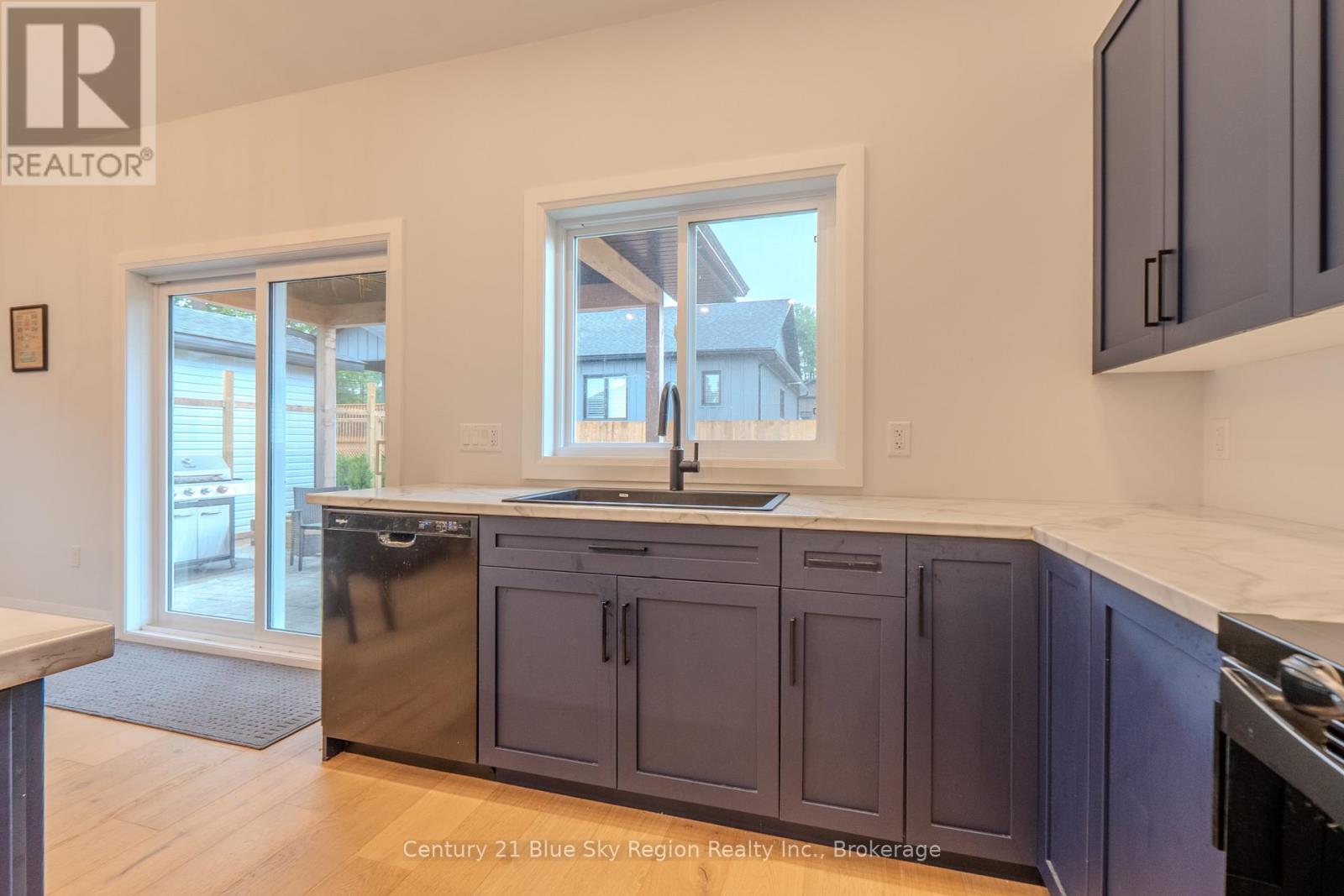178 CARMICHAEL DRIVE - 6