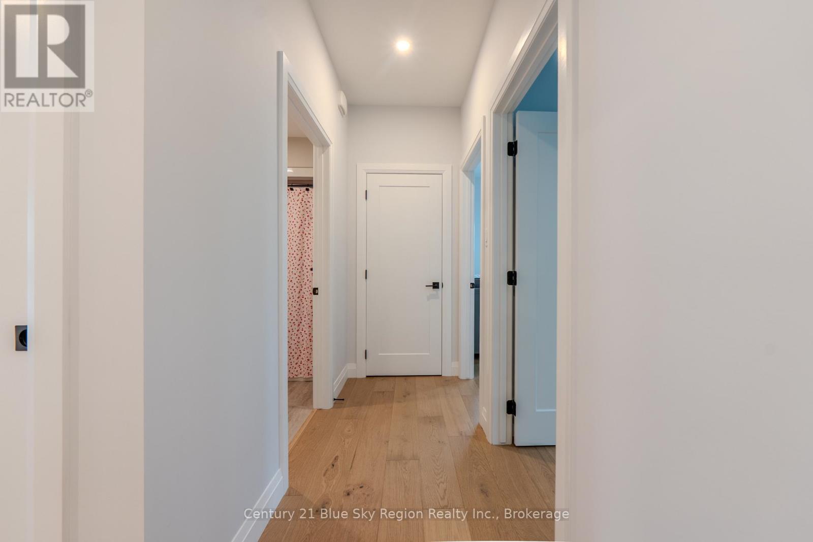 178 CARMICHAEL DRIVE - 25