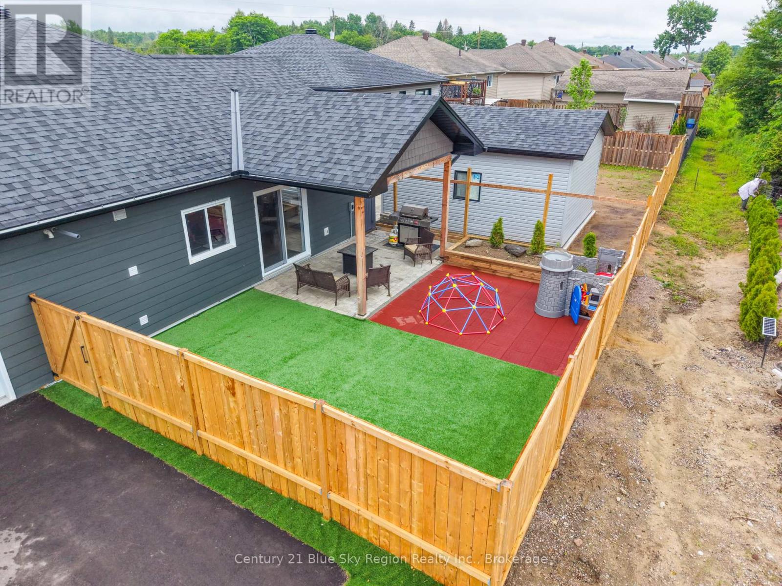 178 CARMICHAEL DRIVE - 30