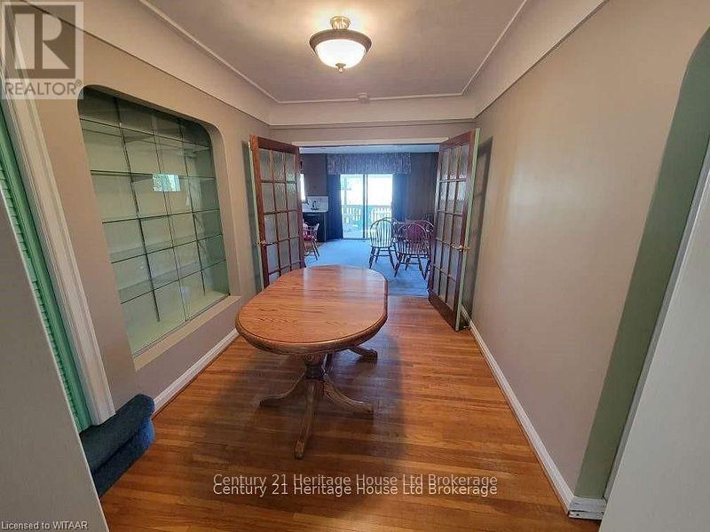 10 JOSEPH STREET - 10