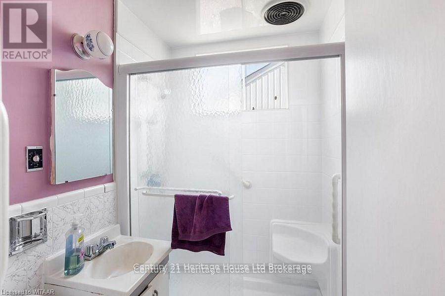 10 JOSEPH STREET - 15
