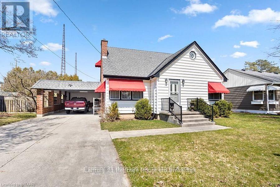 5-bedroom home for sale at 10 JOSEPH STREET, Tillsonburg ON · photo 2 of 29