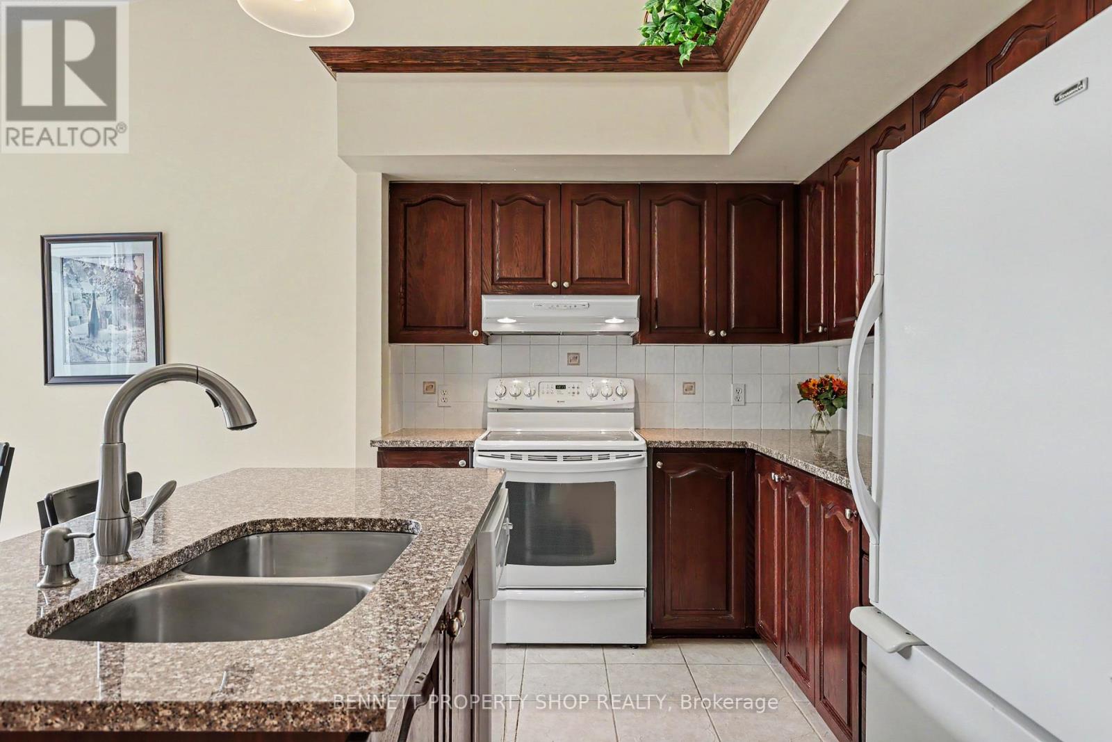 4 BURNSTEAD CRESCENT - 4