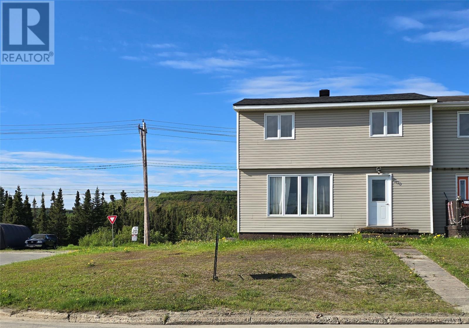 908 Tamarck Drive photo 1