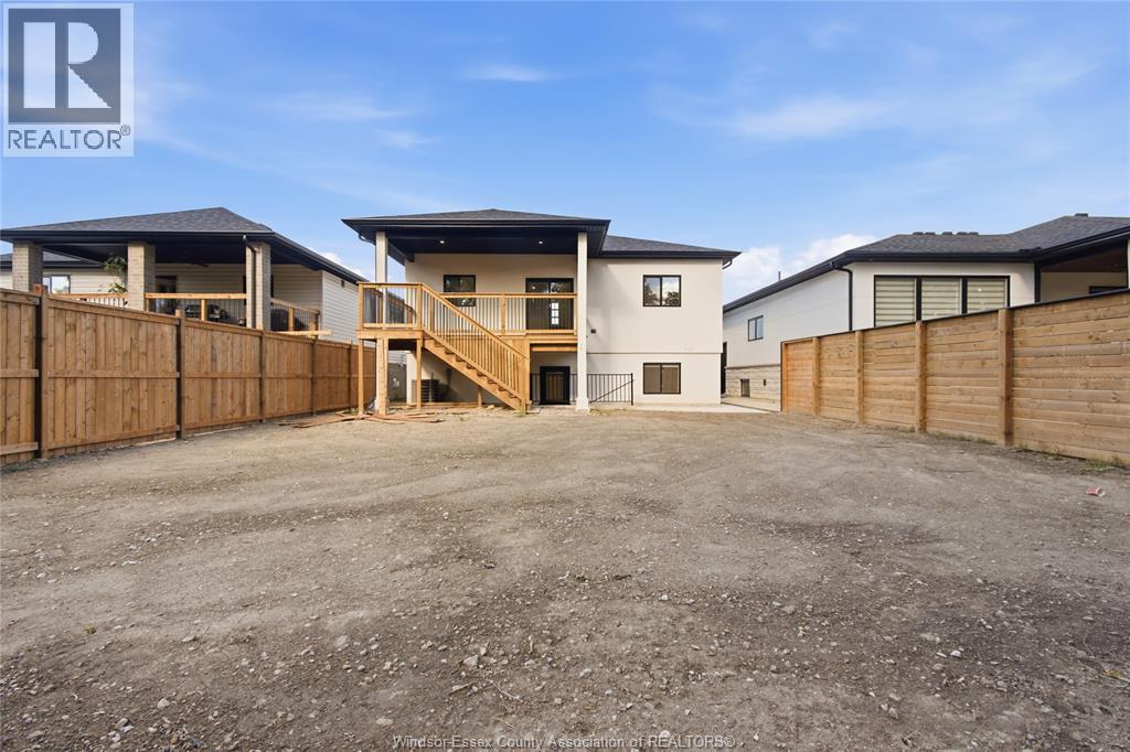 3025 MCROBBIE CRESCENT - 21