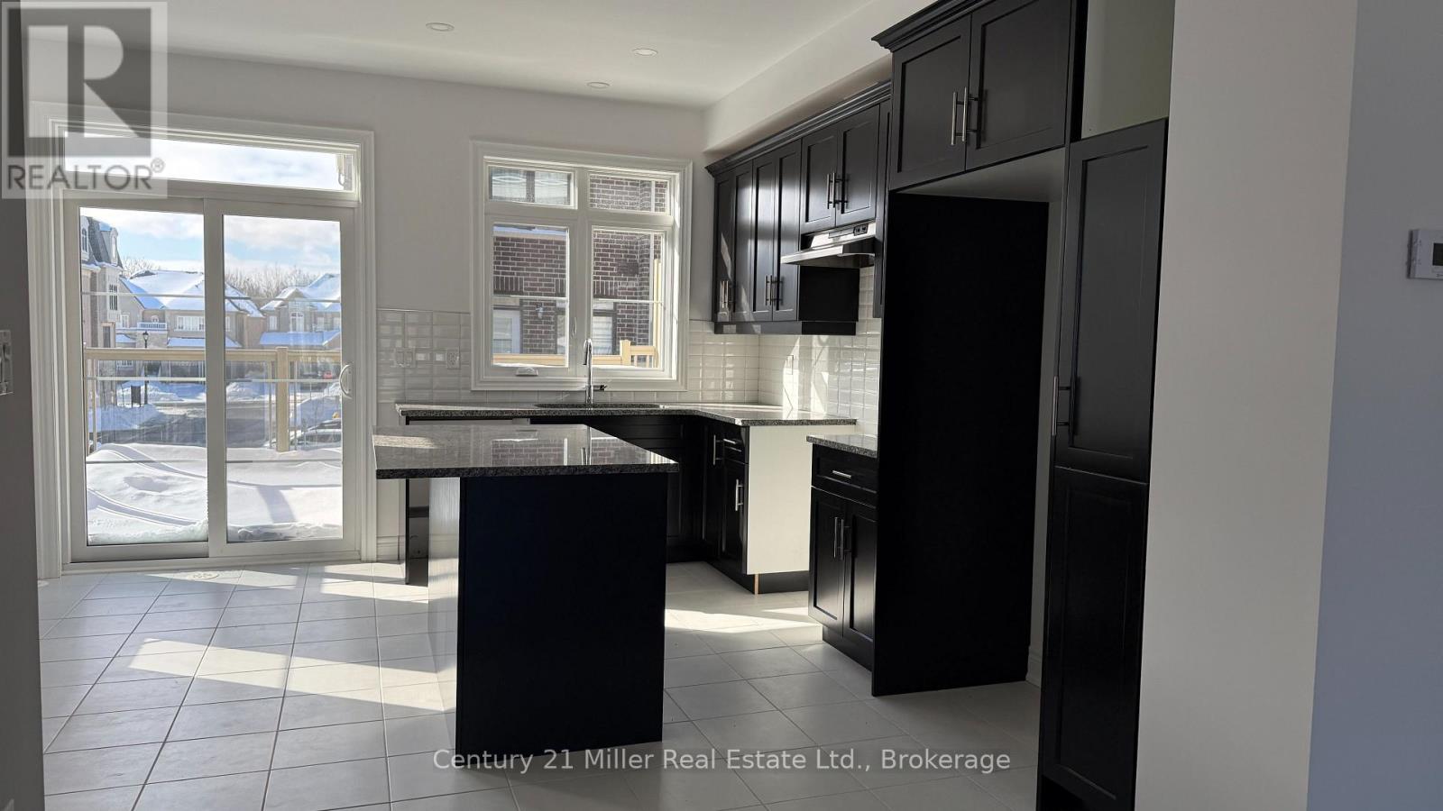 #50 2150 TRAFALGAR ROAD - 11