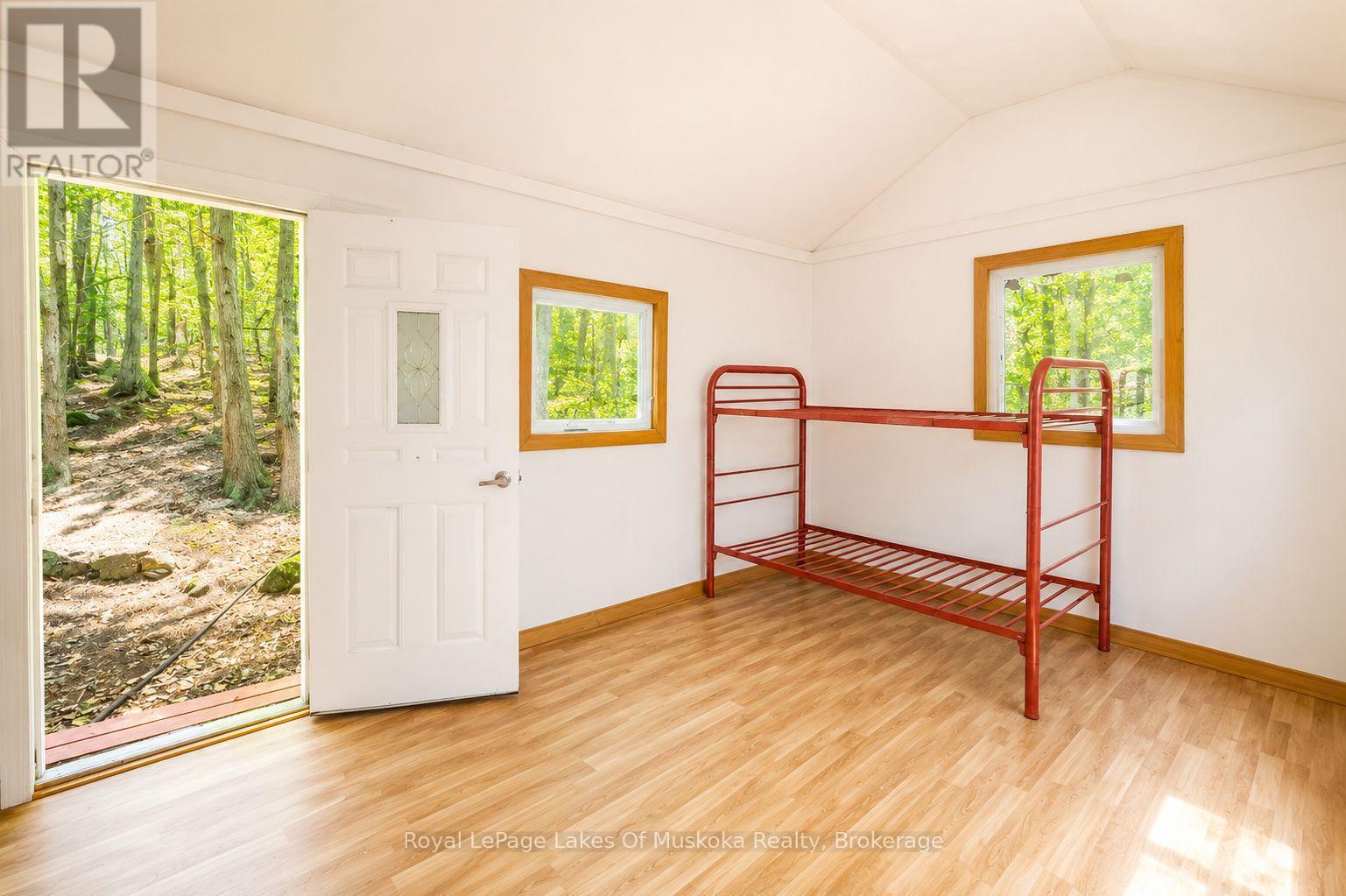 1036 PORCUPINE POINT - 14
