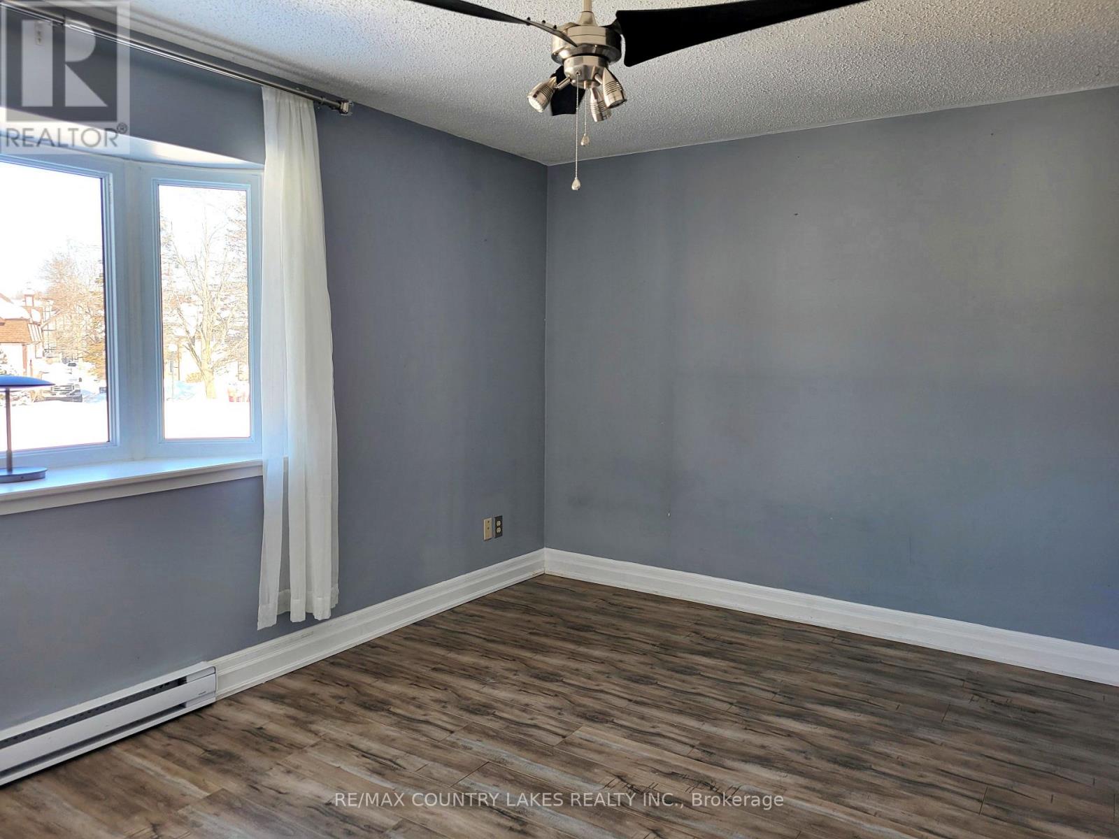 #35 21 LAGUNA PARKWAY - 30