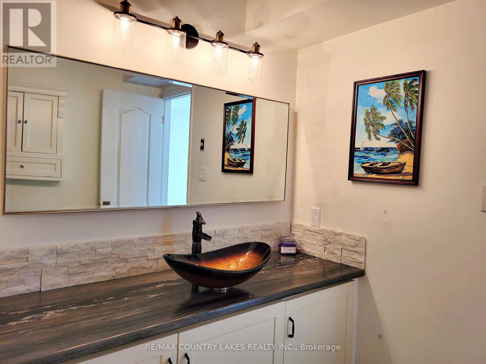 #35 21 LAGUNA PARKWAY - 23