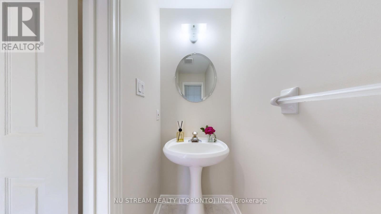 60 NOTTINGHAM DRIVE - 13