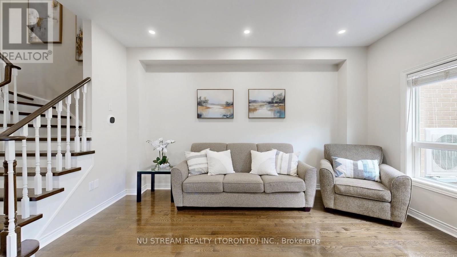 60 NOTTINGHAM DRIVE - 4