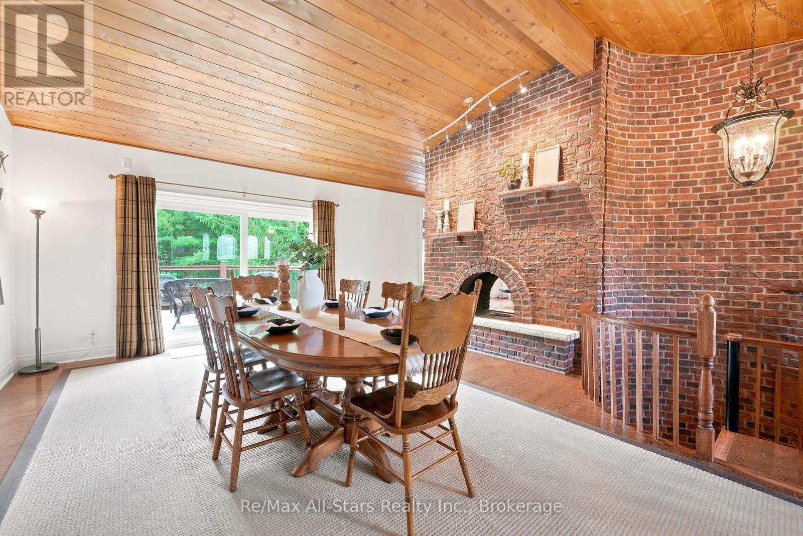 5149 8 CONCESSION - 12