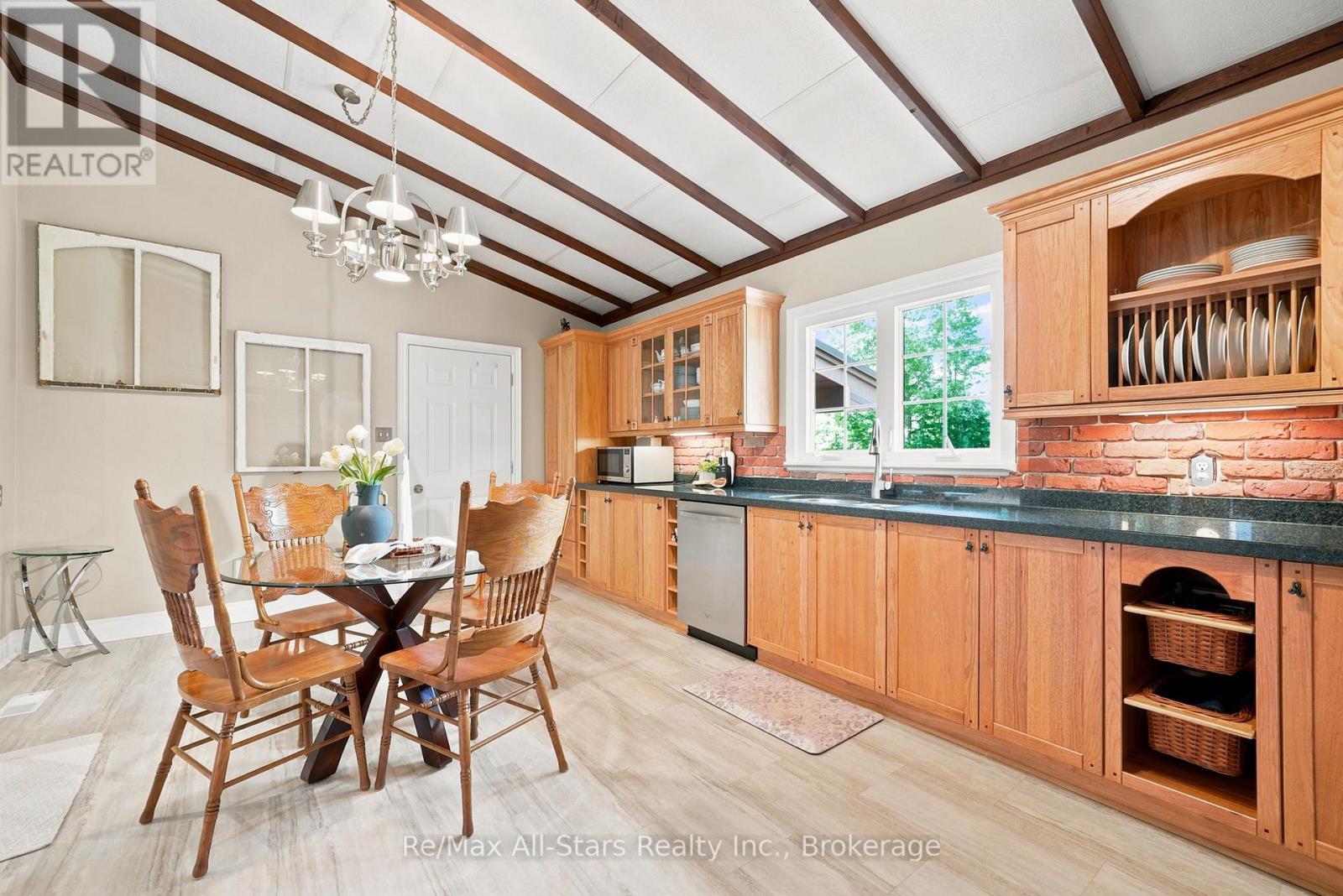 5149 8 CONCESSION - 10