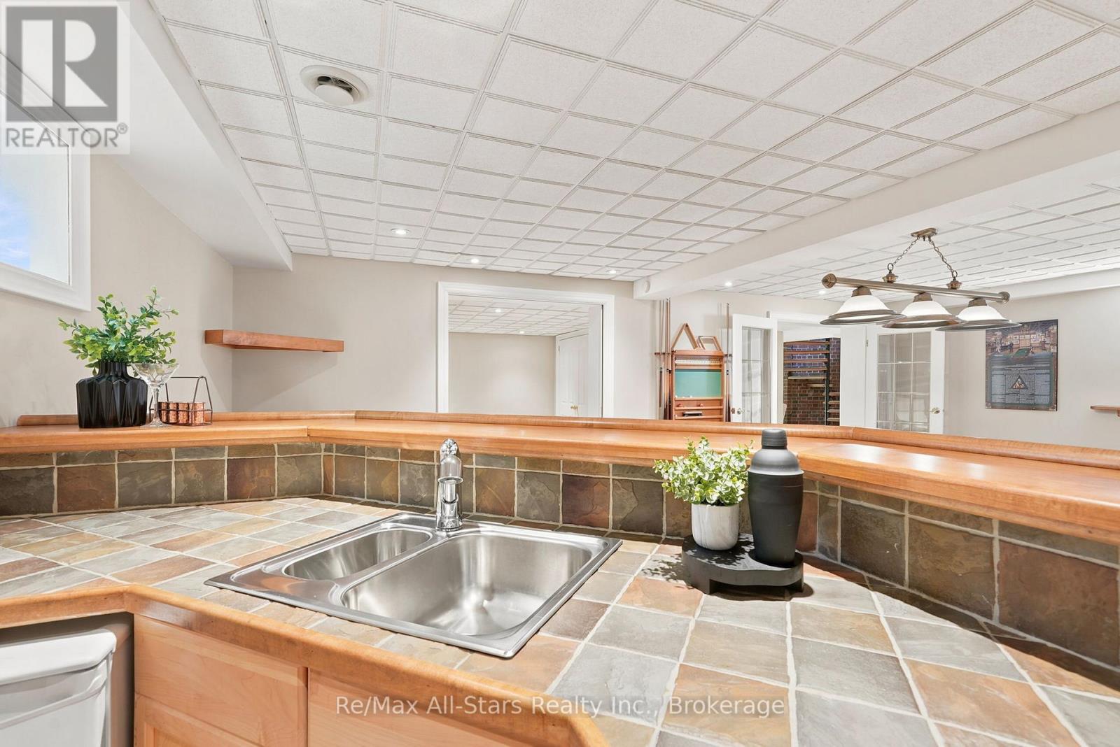5149 8 CONCESSION - 28