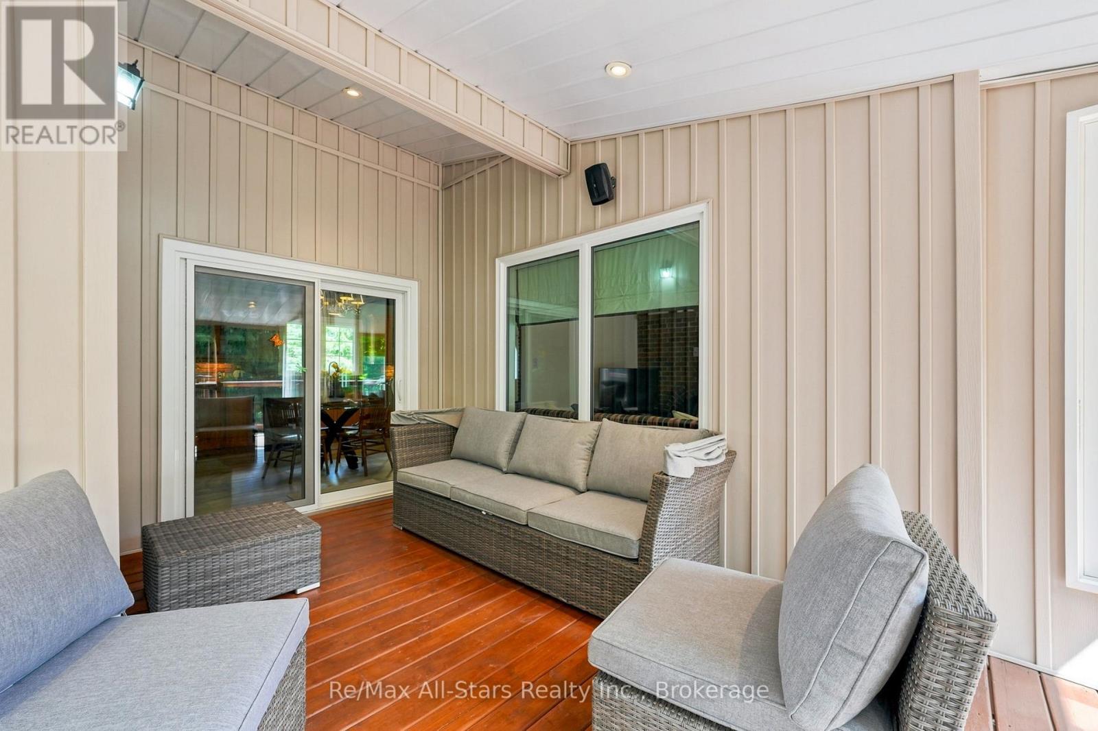 5149 8 CONCESSION - 37