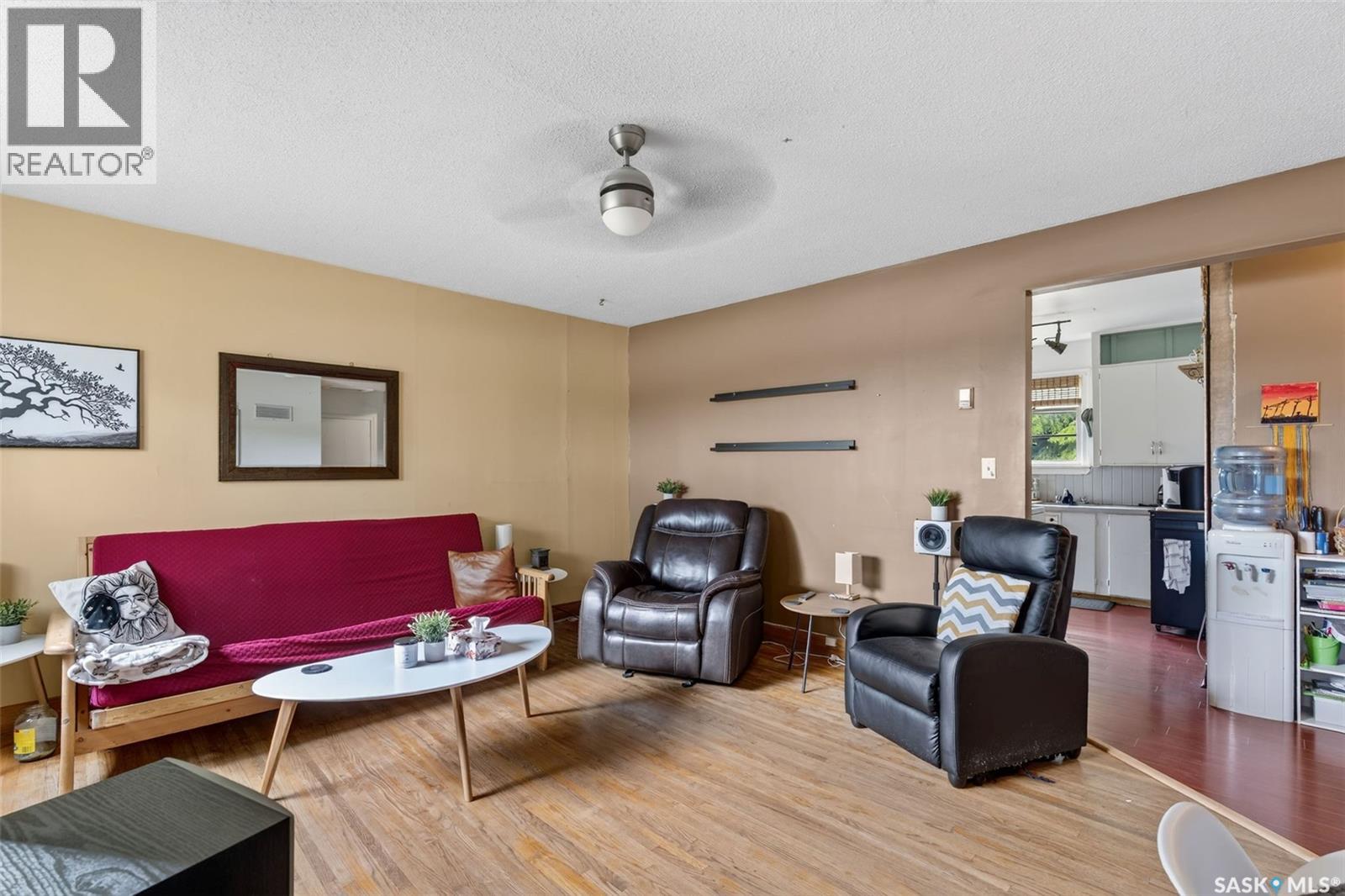 205 Bemister AVENUE E - 12