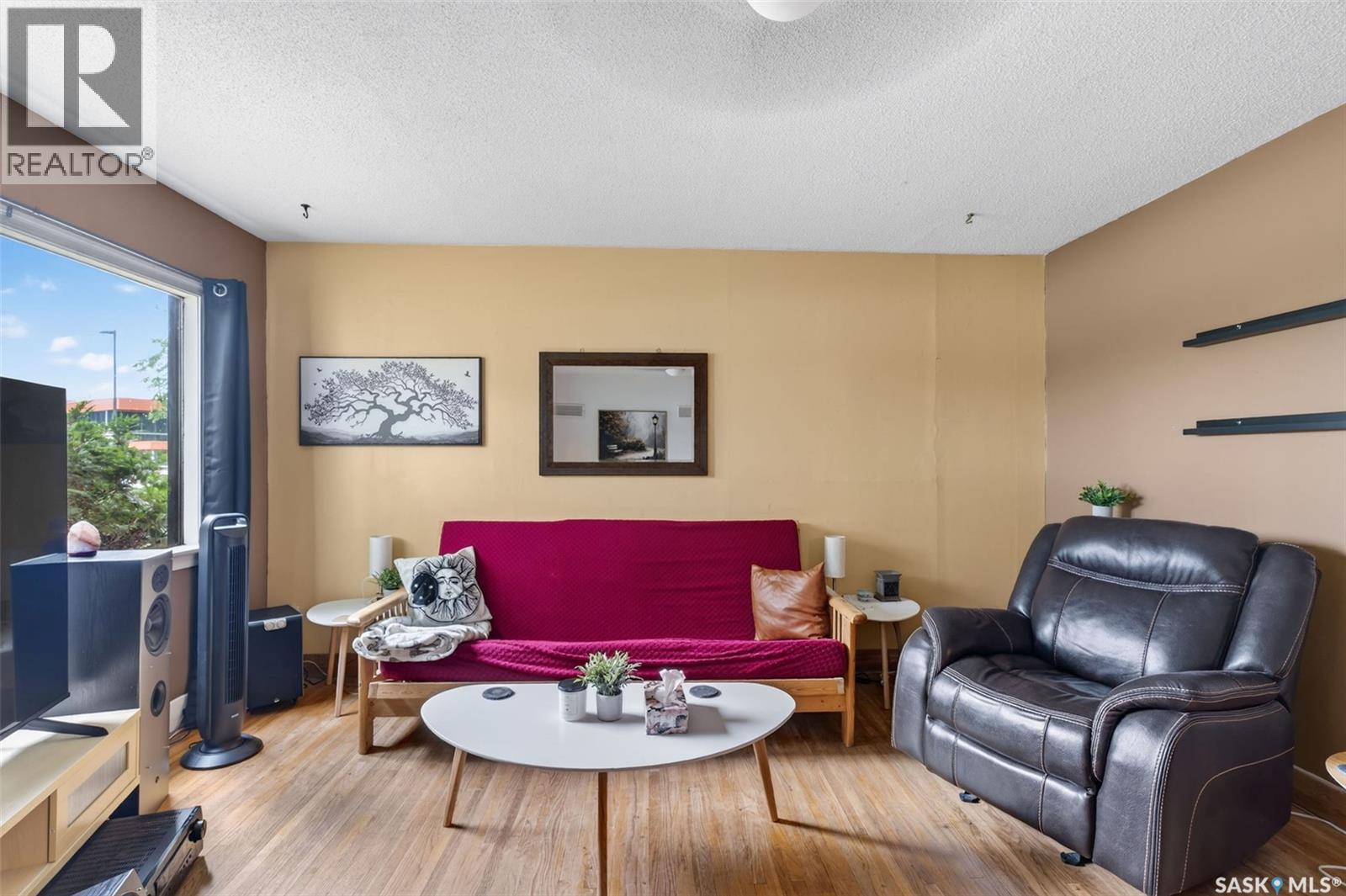 205 Bemister AVENUE E - 13