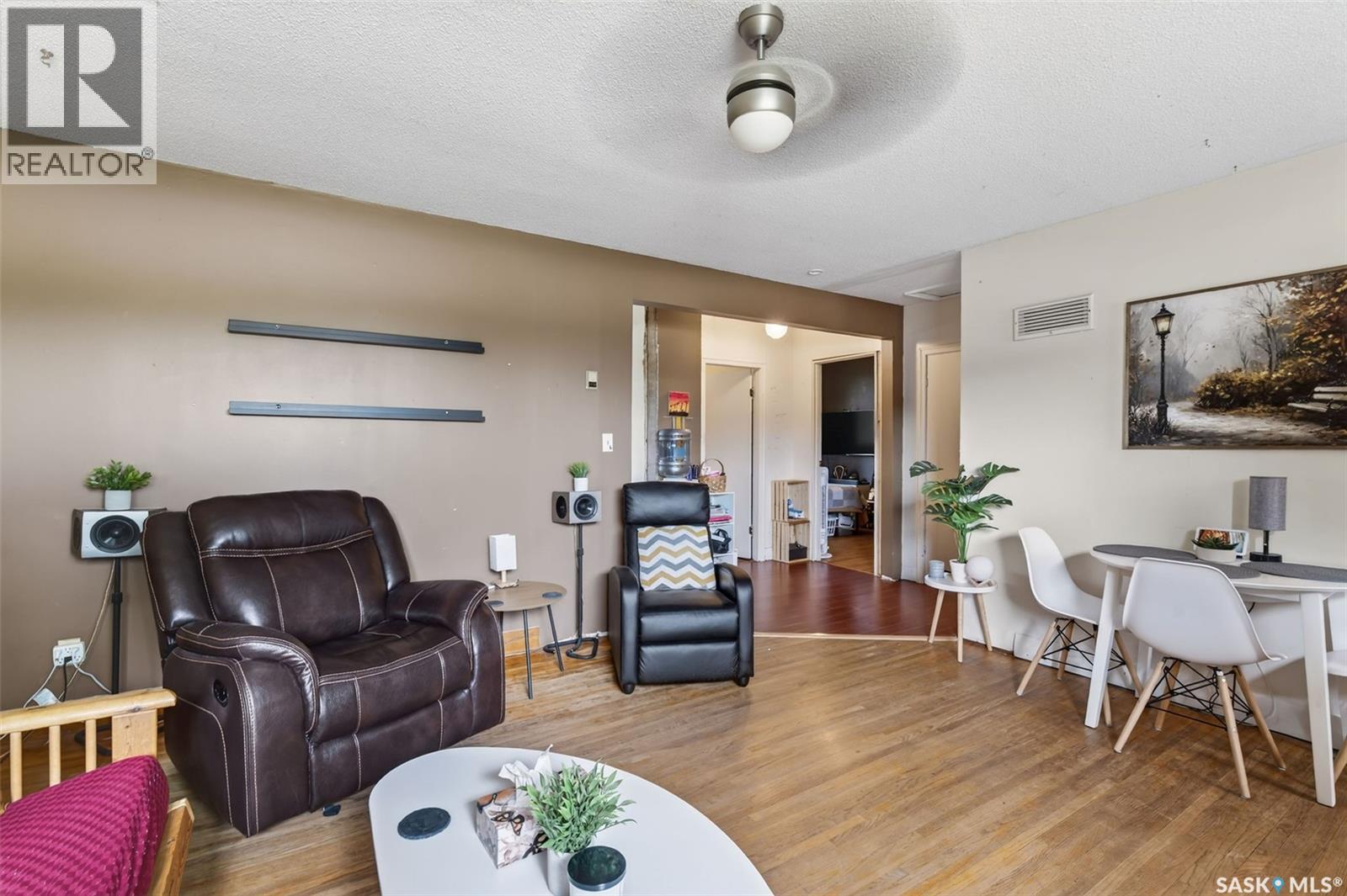 205 Bemister AVENUE E - 14