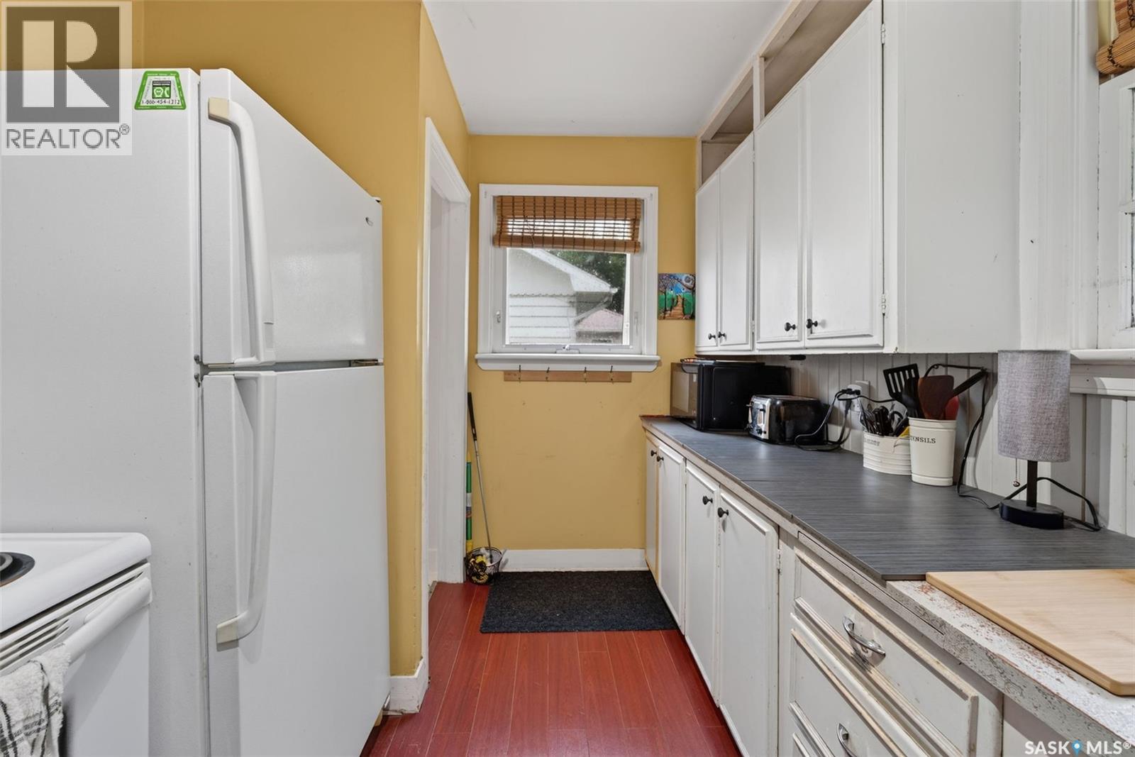 205 Bemister AVENUE E - 16