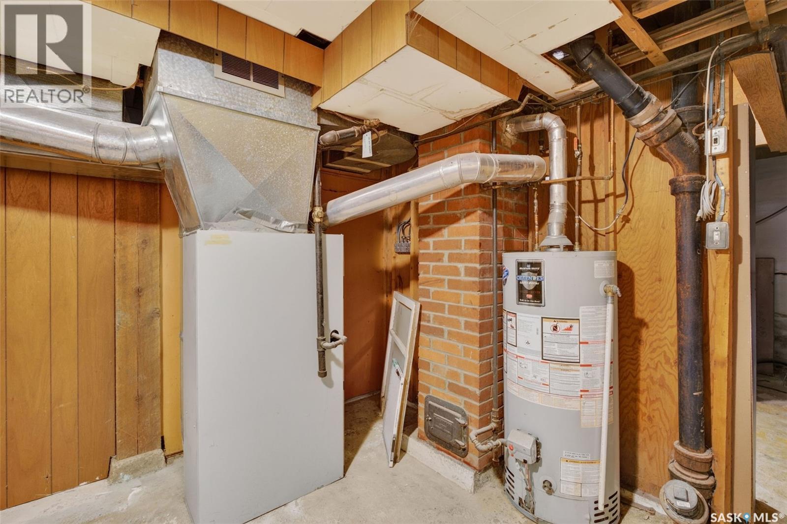 205 Bemister AVENUE E - 26