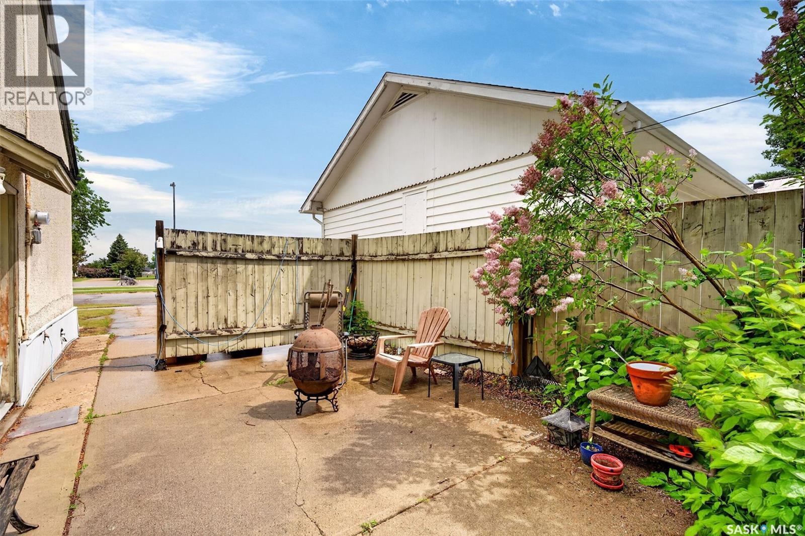 205 Bemister AVENUE E - 6