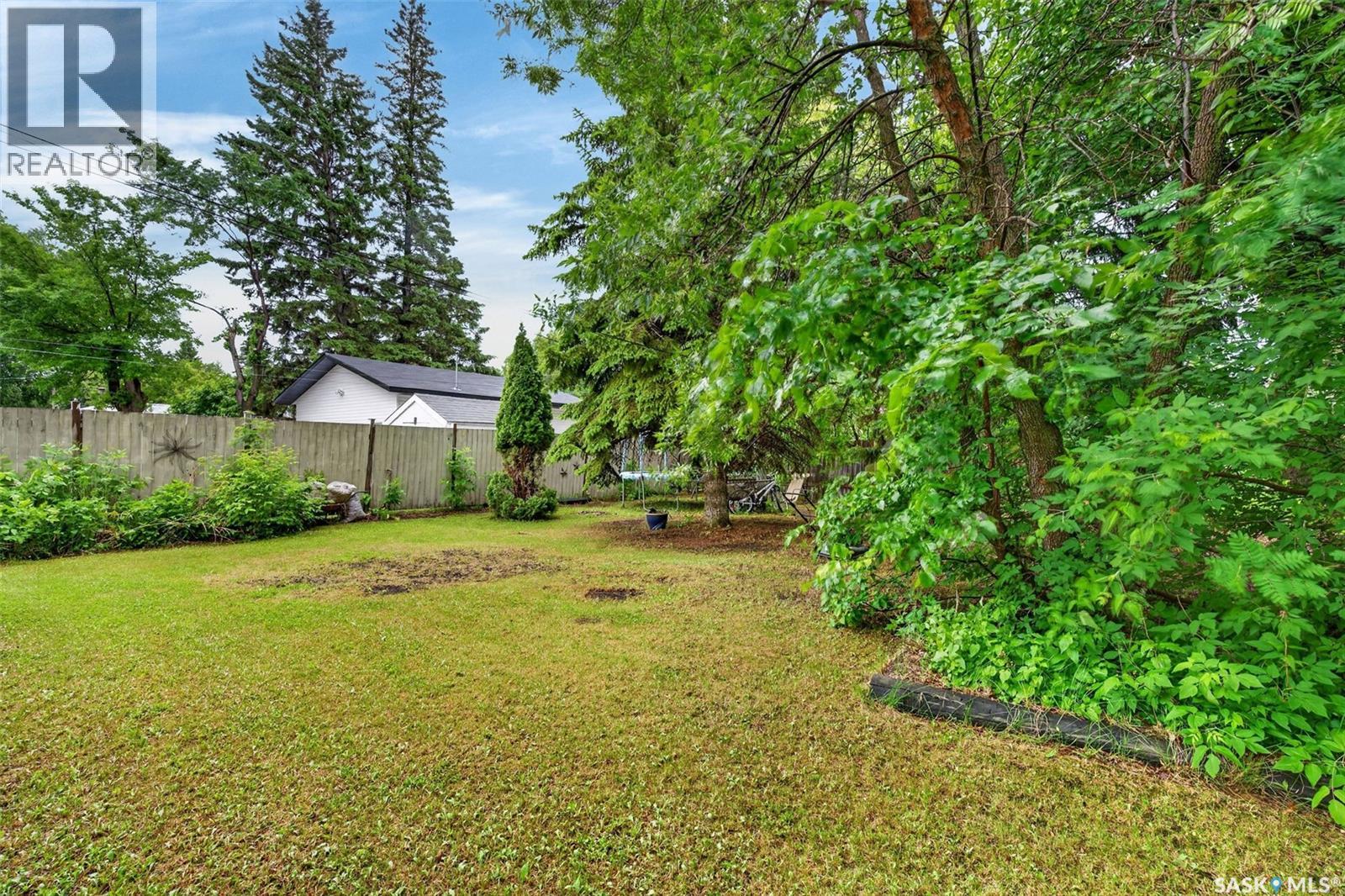 205 Bemister AVENUE E - 9