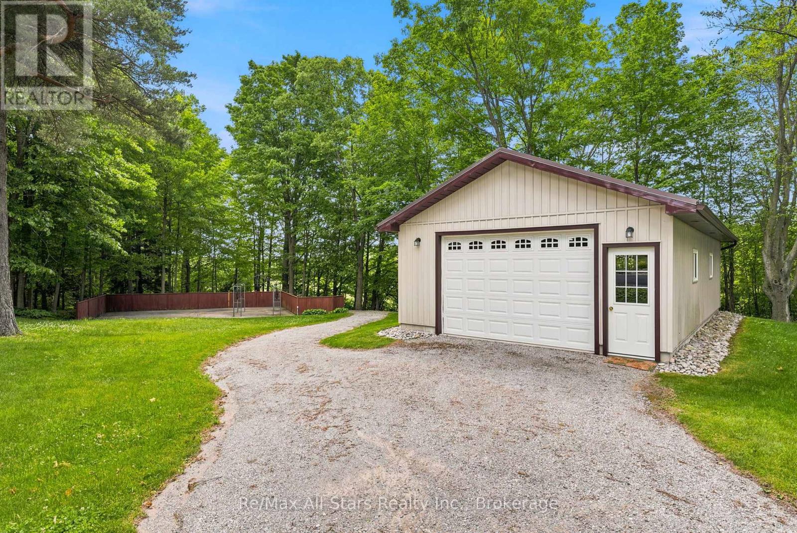 5149 8 CONCESSION - 41