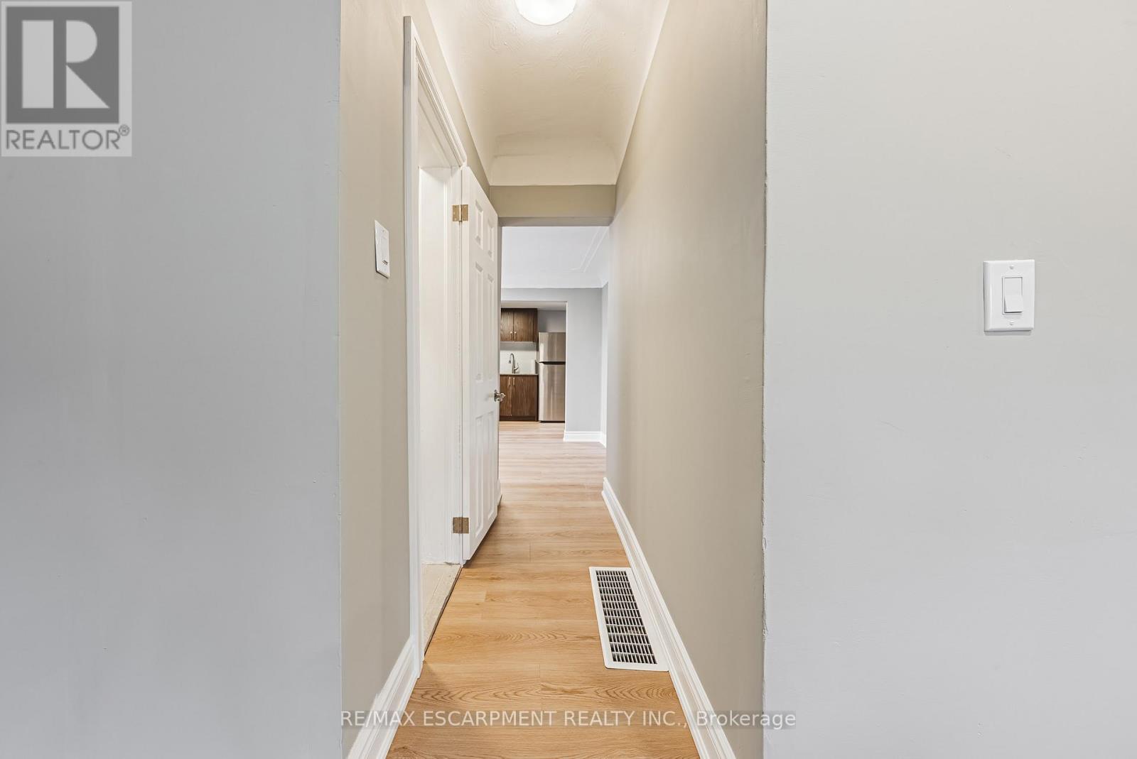 24 ROWANWOOD STREET - 8
