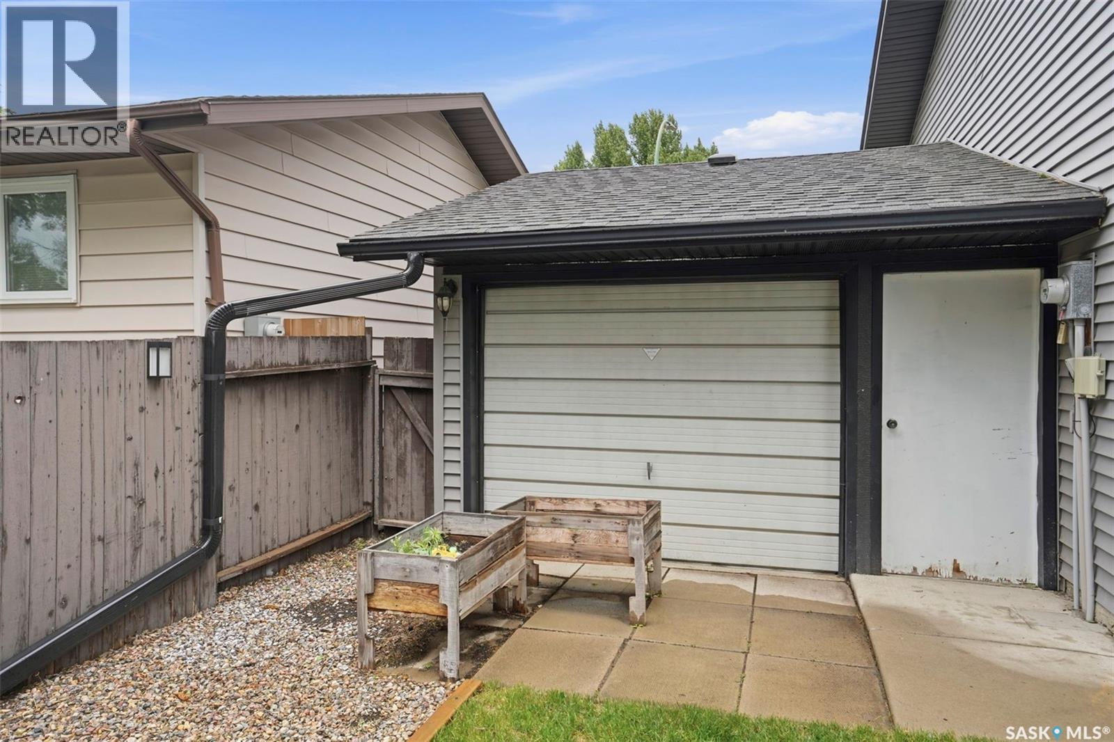 423 Nesbitt WAY — photo 32