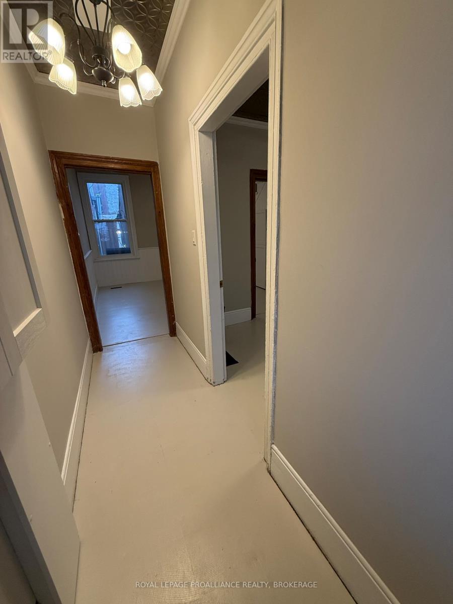 272 WELLINGTON STREET - 11