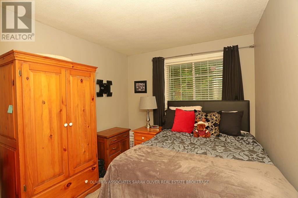 9931 PRINCE PHILLIP STREET - 16