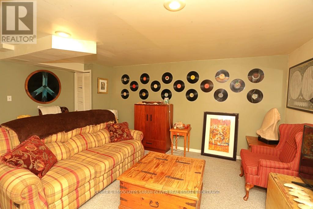 9931 PRINCE PHILLIP STREET - 20