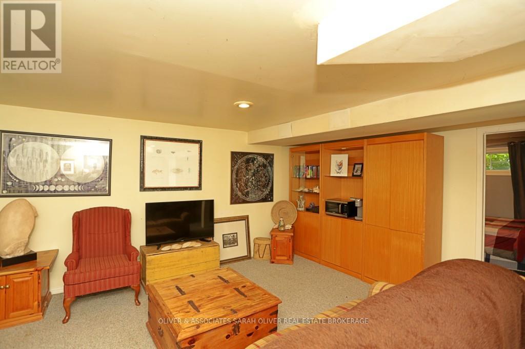 9931 PRINCE PHILLIP STREET - 22